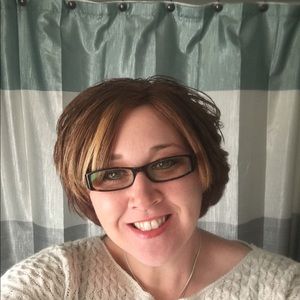 Meet your Posher, Denise